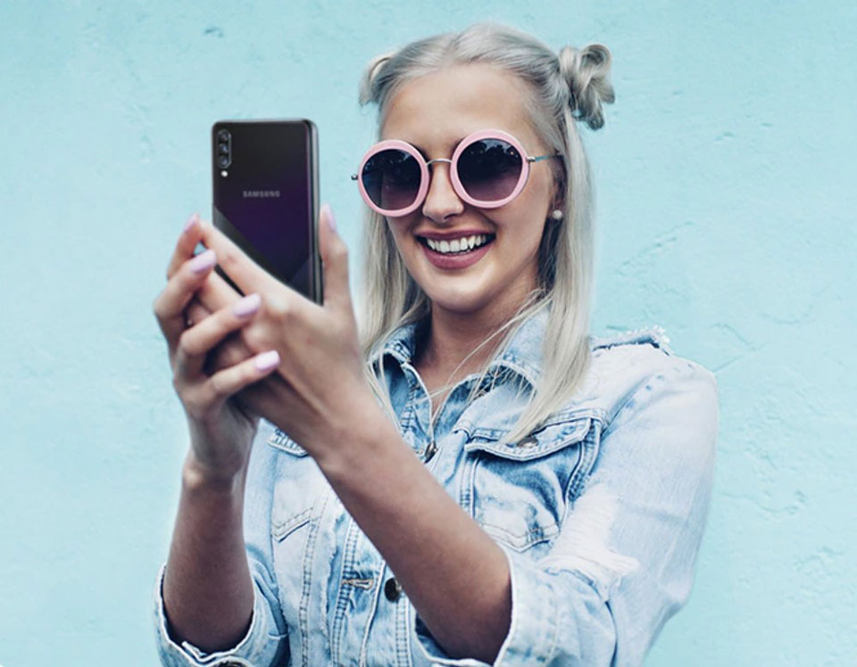 Samsung A30 giá bao nhiêu