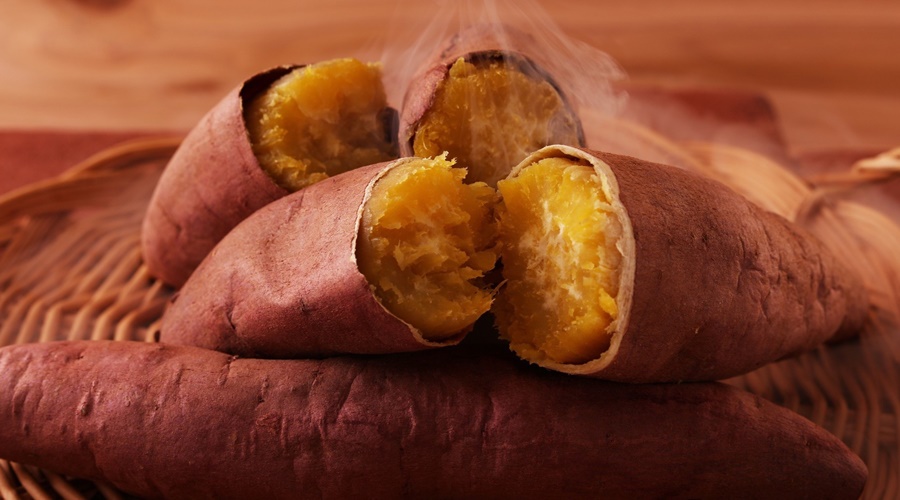 thực phẩm ngăn ngừa mụn là khoai lang