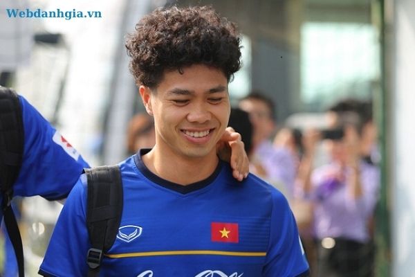 Tóc xoăn nam uốn xù phồng Top Những Mấu Tóc Xoăn Nam đẹp Dành Riêng Cho Nam Thần