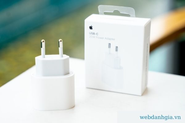 Củ sạc USB-C sạc nhanh mới nhất dành cho iphone Củ sạc USB-C sạc nhanh mới nhất dành cho iphone